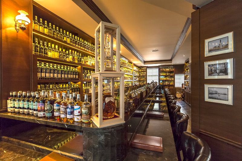 The Auld Alliance Whisky Bar at Rendezvous Hotel